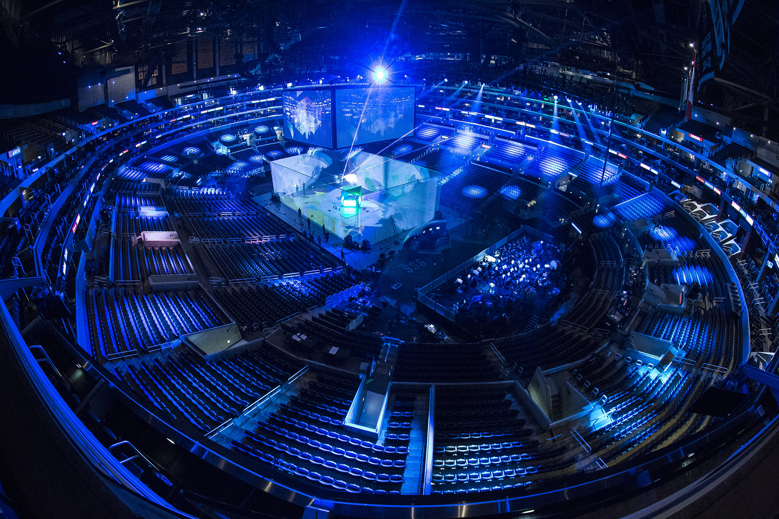 Включи worlds. League of Legends World Championship церемония открытия. Esports Center los Angeles.