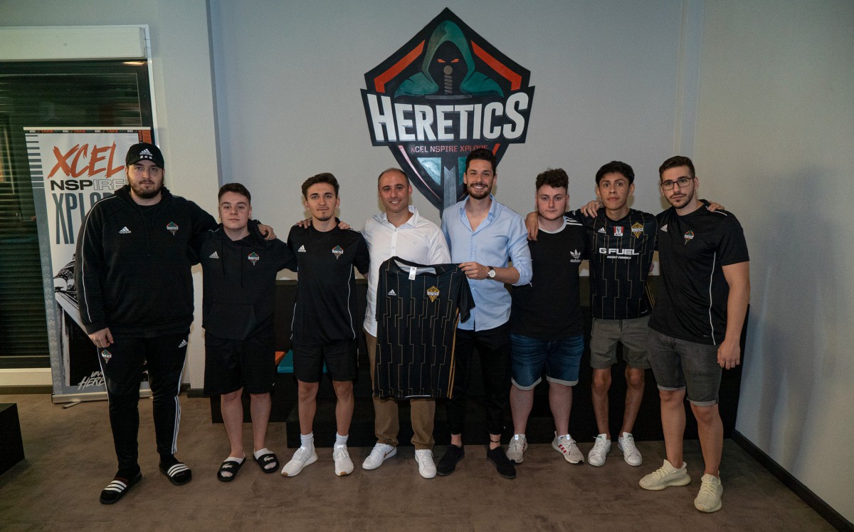 Team Heretics прощаются с главным тренером