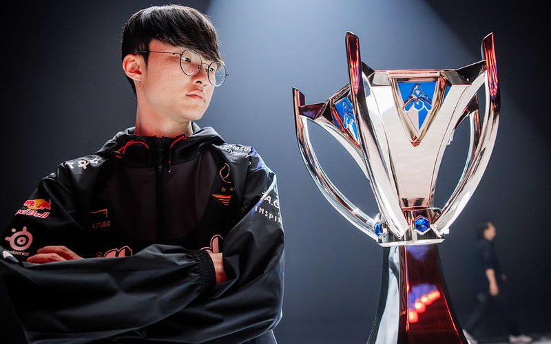 Faker inducted into League of Legends Hall of Legends