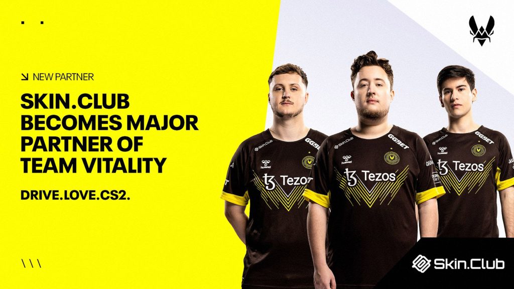 Team Vitality players standing on  yellow and white background