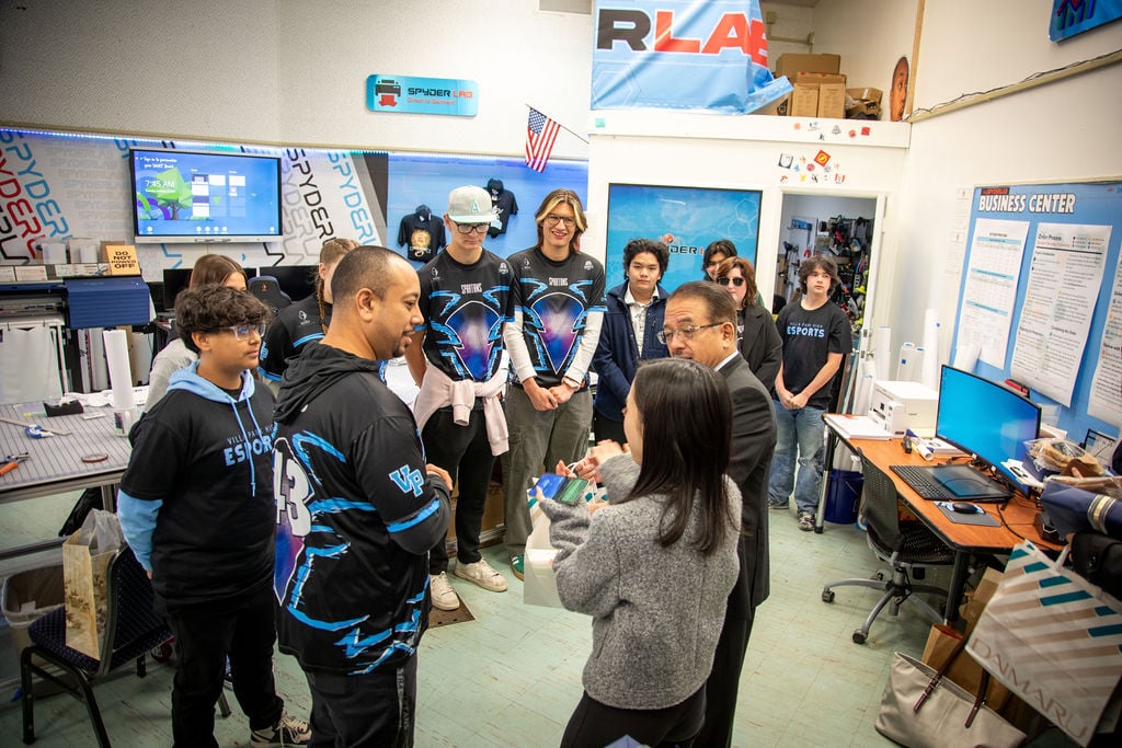 Representatives of Risshukan Junior-Senior Technical High School  visiting Southern California’s Villa Park High School